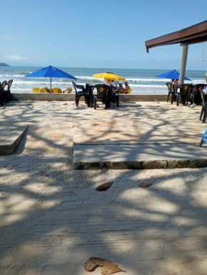 Kitinet da casa azul praia das toninhas